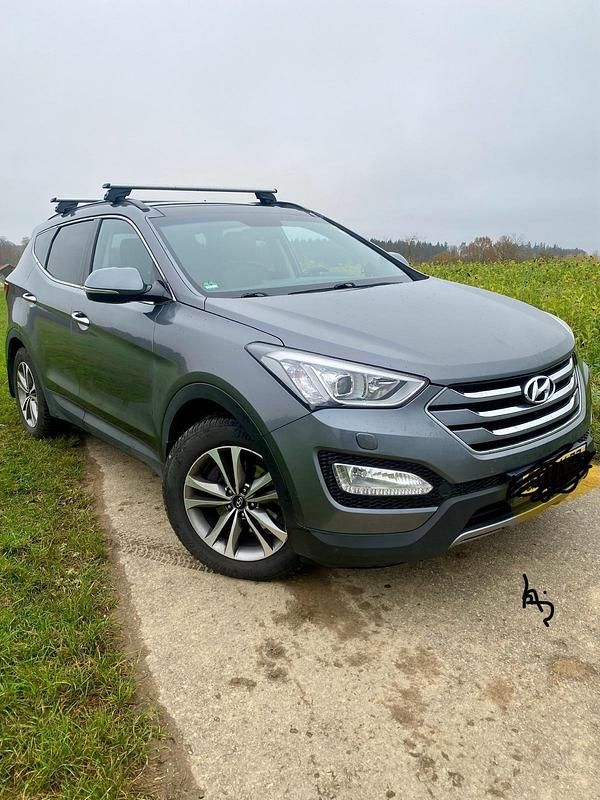 Grau Gebraucht 2015 Hyundai Santa Fe SUV | 12.250 € (Guter Preis) - Bild 1/4