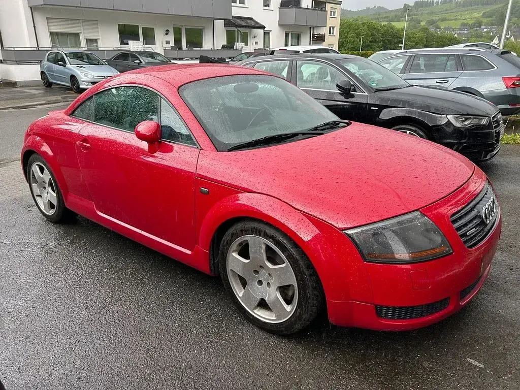 Gebraucht Audi TT Basis 179 PS (131 kW) 2000 Rot Coupé