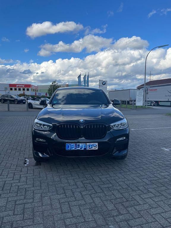 Schwarz Gebraucht 2018 BMW X4 M Sport SUV | 30.800 € (Fairer Preis) - Bild 1/4