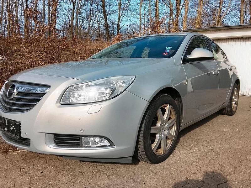 Gebraucht Opel Insignia 160 PS (117 kW) 2010 Silber Limousine