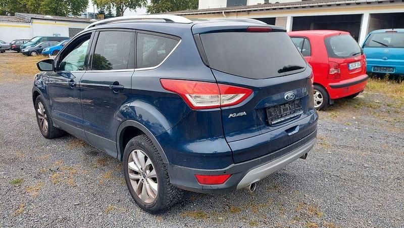 Gebraucht Ford Kuga Titanium 163 PS (119 kW) 2013 Blau SUV