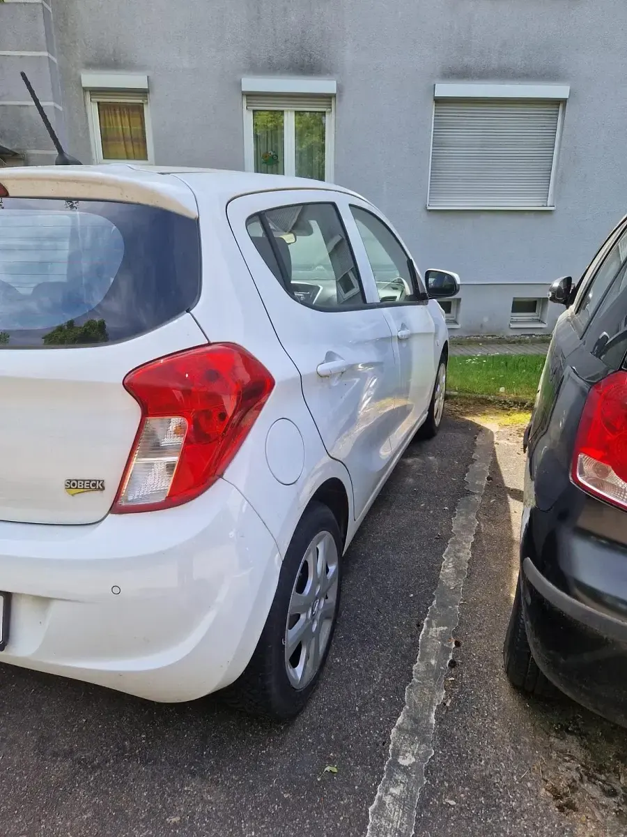 Używany Opel Karl 75 KM (55 kW) 2015 Biały Hatchback