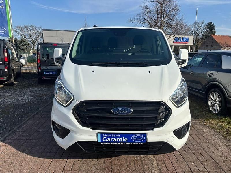 Gebraucht Ford Transit Custom 131 PS (96 kW) 2021 Weiß Van / Kleinbus