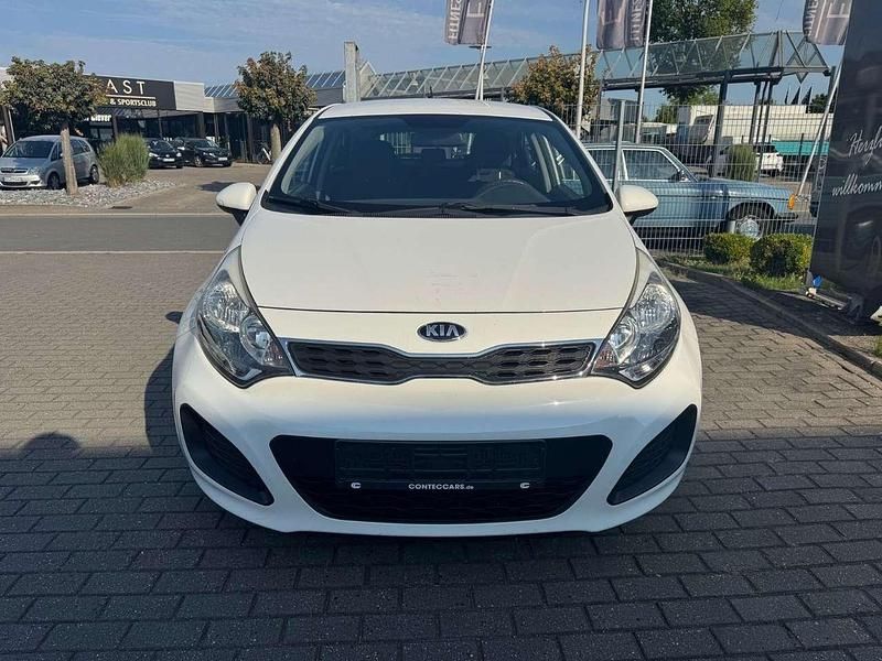 Gebraucht Kia Rio 86 PS (63 kW) 2014 Weiß Limousine