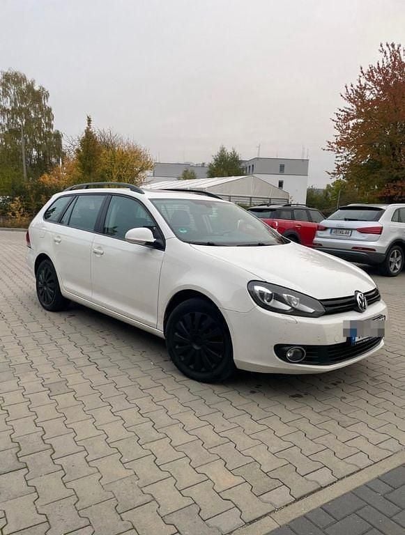 Gebraucht VW Golf VI 105 PS (77 kW) 2010 Weiß Kleinwagen