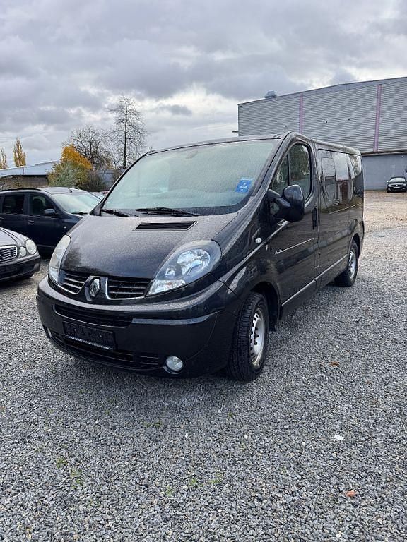 Schwarz Gebraucht 2013 Renault Trafic Black Edition Van | 10.000 € (Teuer) - Bild 1/4