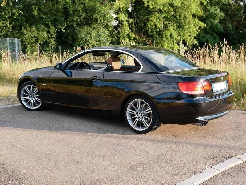 Gebraucht BMW 325 Cabriolet Performance 218 PS (160 kW) 2007 Schwarz Cabrio
