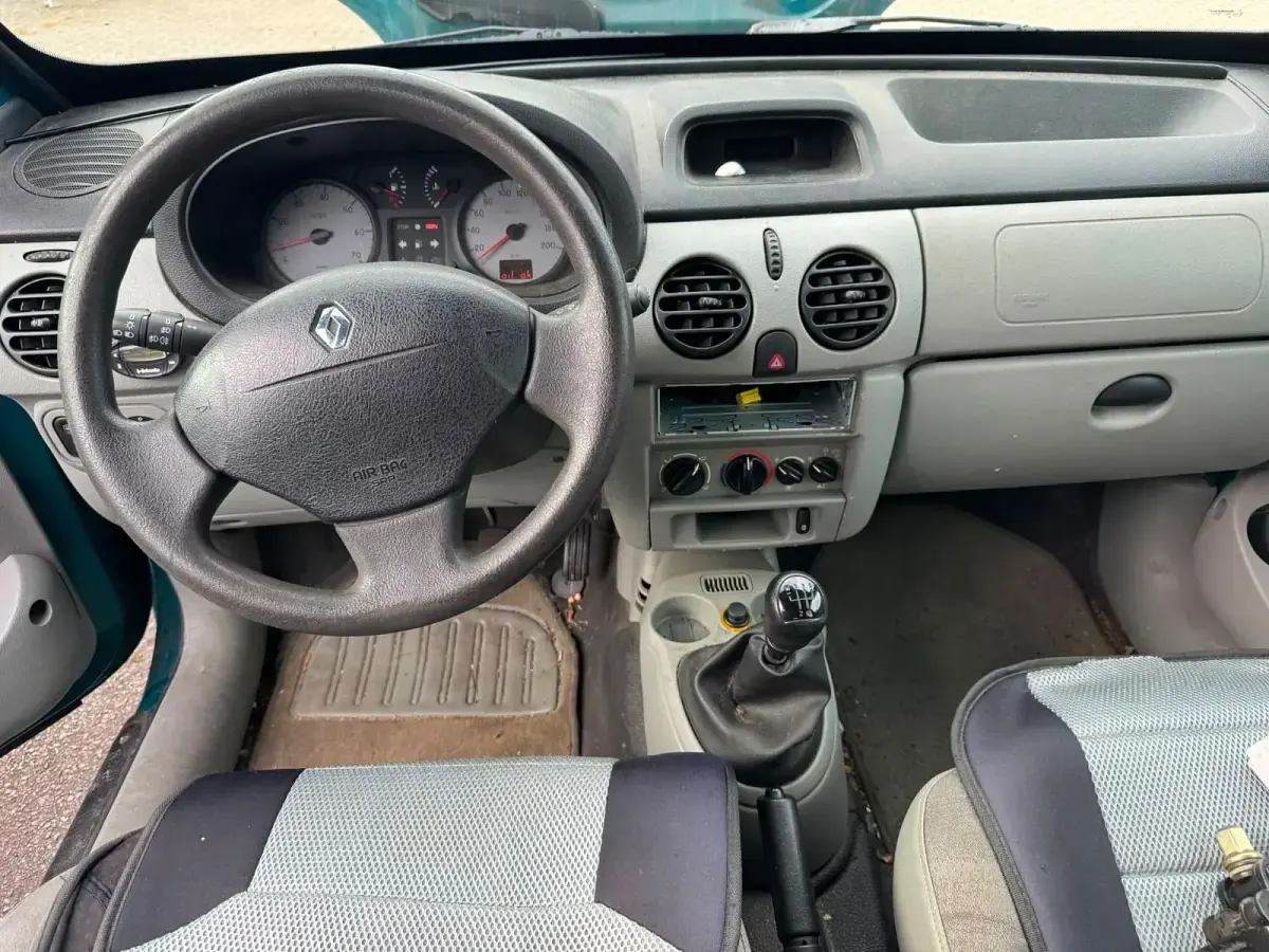 Gebraucht Renault Kangoo 105 PS (77 kW) 2005 Grün Van / Kleinbus