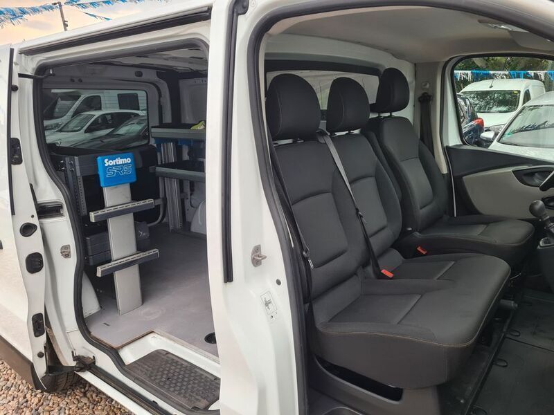 Weiß Gebraucht 2019 Renault Trafic Komfort Van | 12.250 € (Fairer Preis) - Bild 1/4