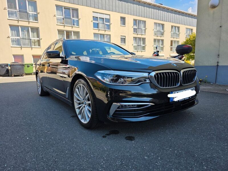 Schwarz Gebraucht 2019 BMW 530 Luxury Line Kombi | 27.700 € (Guter Preis) - Bild 1/2