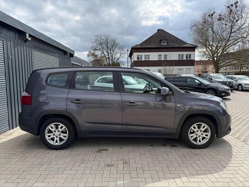 Gebraucht Chevrolet Orlando LT 141 PS (103 kW) 2011 Grau Van / Kleinbus