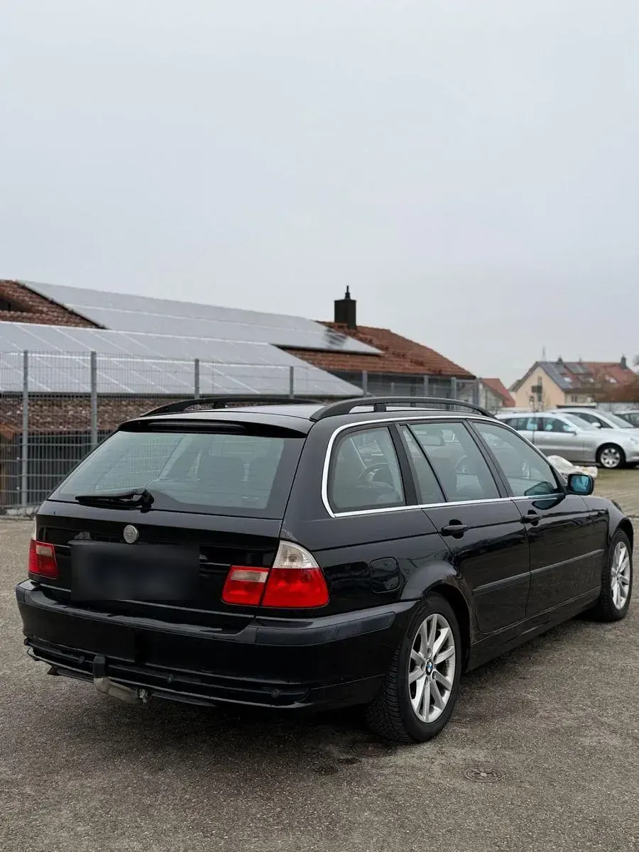 Gebraucht BMW 320 150 PS (110 kW) 2004 Schwarz Kombi
