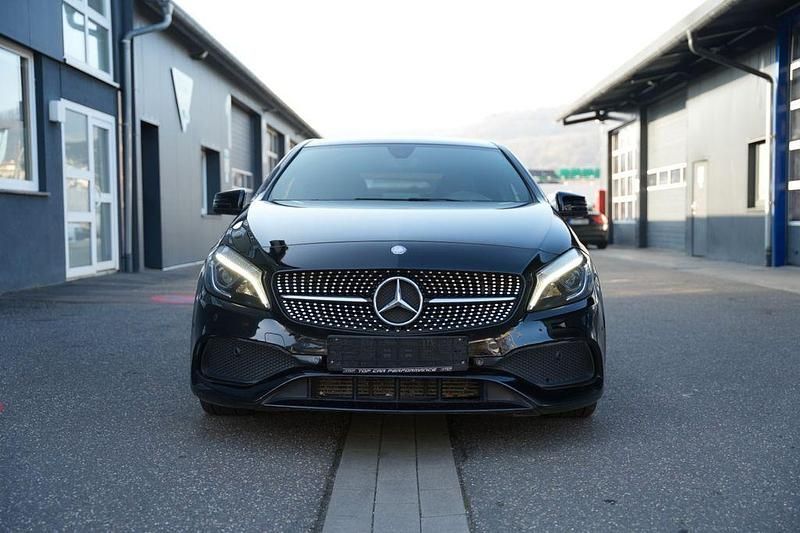 Gebraucht Mercedes A200 136 PS (100 kW) 2017 Schwarz Kleinwagen