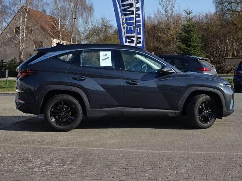 Gebraucht Hyundai Tucson Select 150 PS (110 kW) 2022 Dark knight / mic SUV