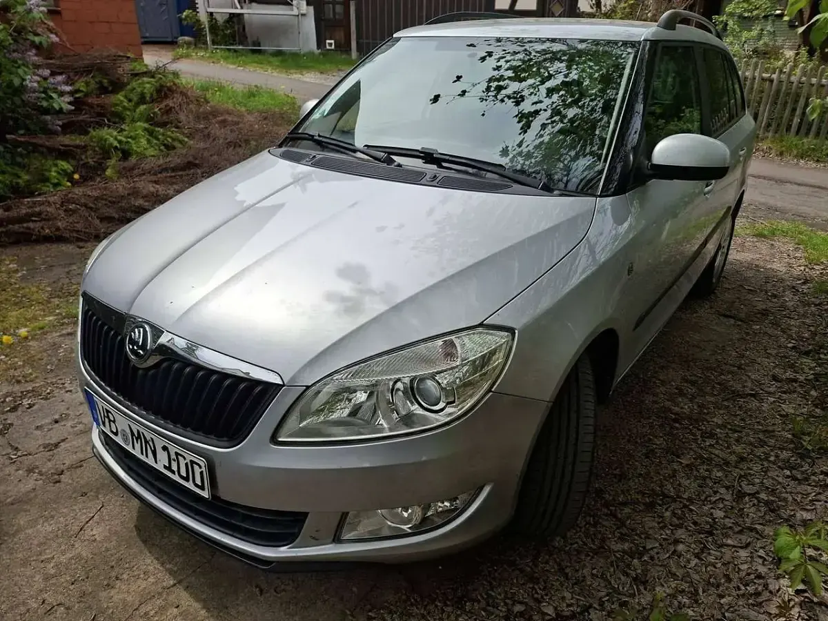Gebraucht Skoda Fabia Fresh 90 PS (66 kW) 2014 Silber Kombi