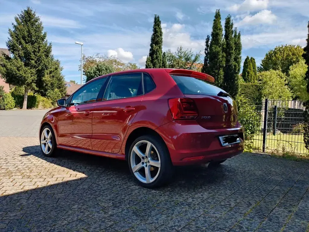Gebraucht VW Polo Comfortline 90 PS (66 kW) 2017 Rot Kleinwagen
