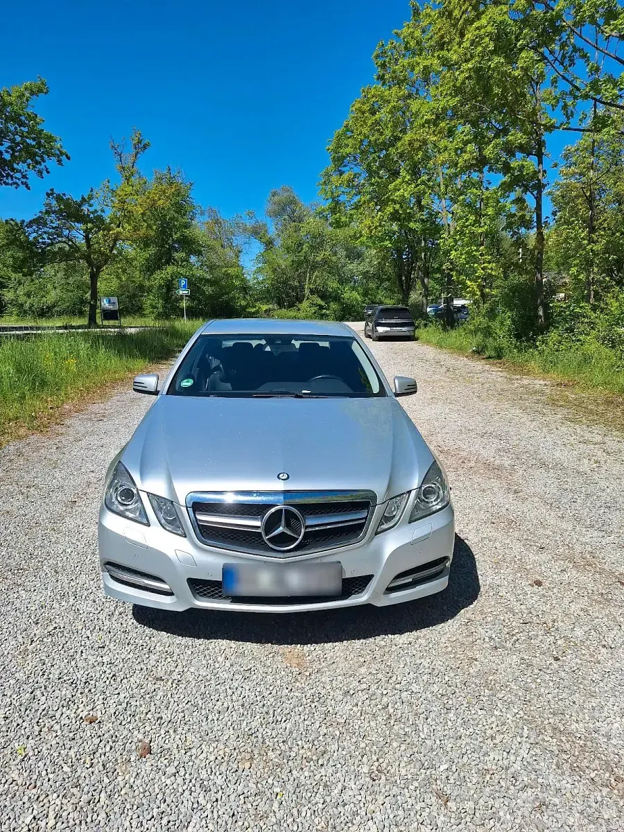 Usata Mercedes E200 184 CV (135 kW) 2010 Grigio Berlina