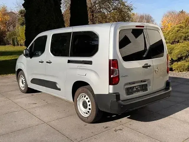 Gebraucht Opel Combo 102 PS (75 kW) 2022 Silber Van / Kleinbus