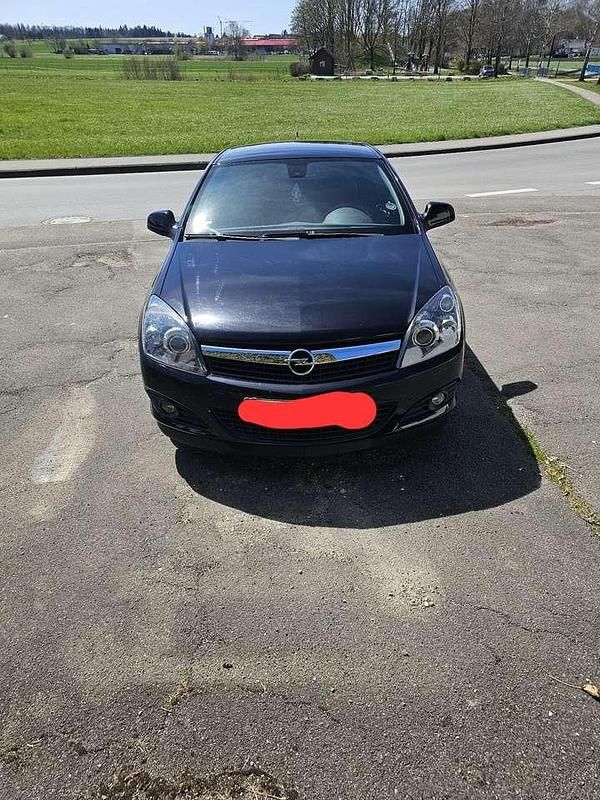 Schwarz Gebraucht 2009 Opel Astra GTC S Limousine | 5.490 € (Fairer Preis) - Bild 1/4