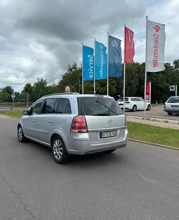 Gebraucht Opel Zafira Cosmo 140 PS (102 kW) 2005 Silber Van / Kleinbus