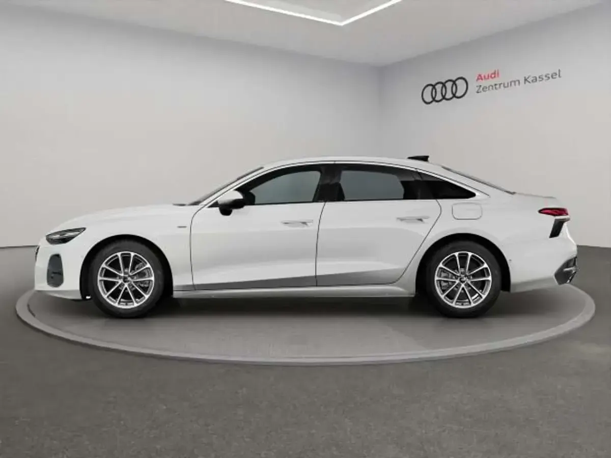 Neu Audi A6 Advanced 299 PS (219 kW) 2025 Weiß Limousine