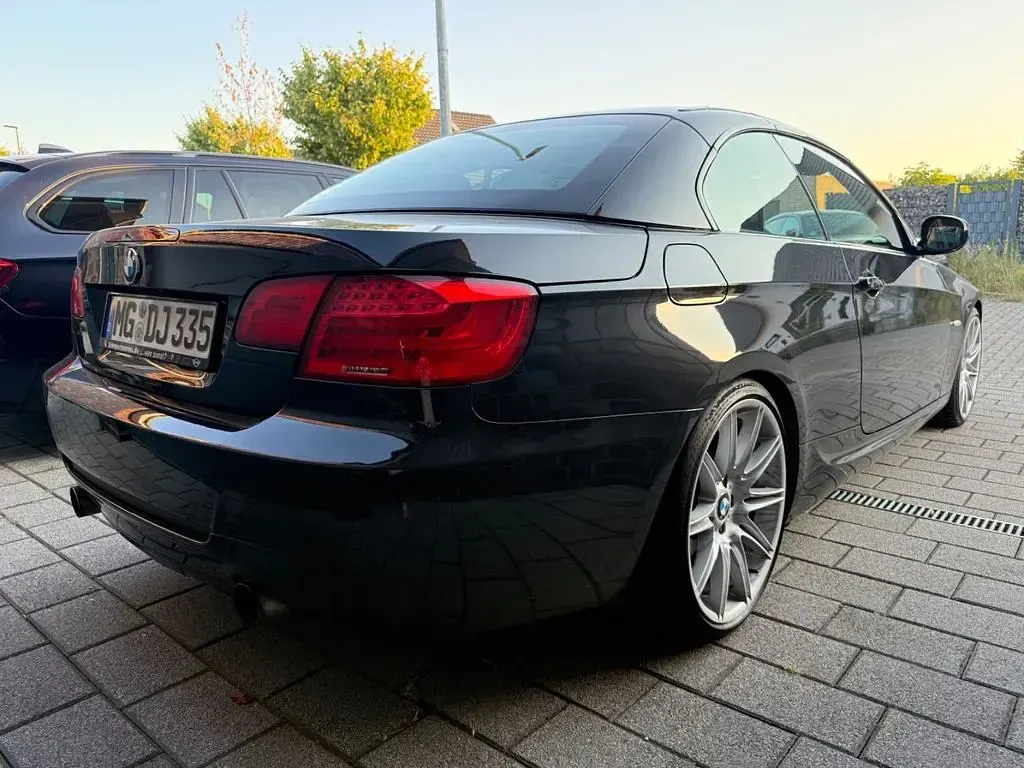 Gebraucht BMW 335 Cabriolet M Sport 306 PS (225 kW) 2010 Schwarz Cabrio