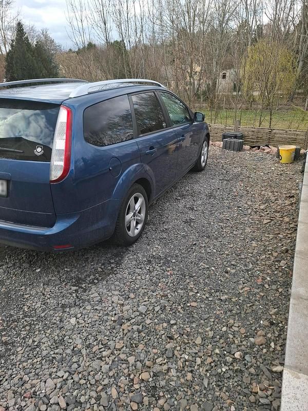 Gebraucht Ford Focus 125 PS (91 kW) 2009 Blau Kombi