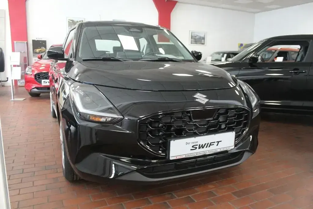 Neu Suzuki Swift Club 83 PS (61 kW) 2025 Weiß Kleinwagen
