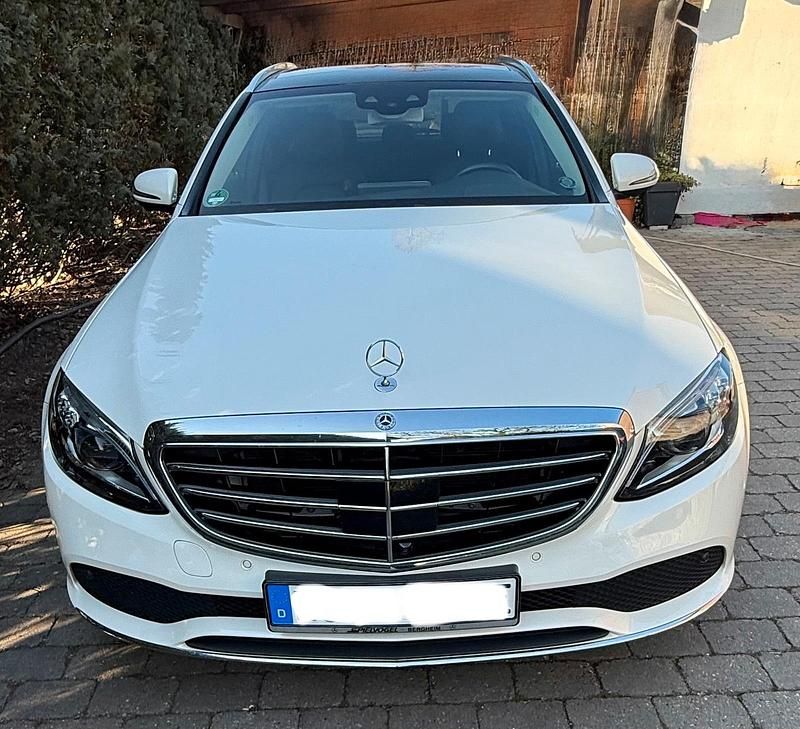 Gebraucht Mercedes C300e 211 PS (155 kW) 2019 Weiß Kombi