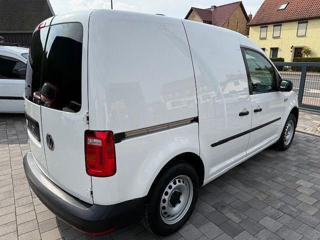 Gebraucht VW Caddy 102 PS (75 kW) 2021 Weiß Van / Kleinbus