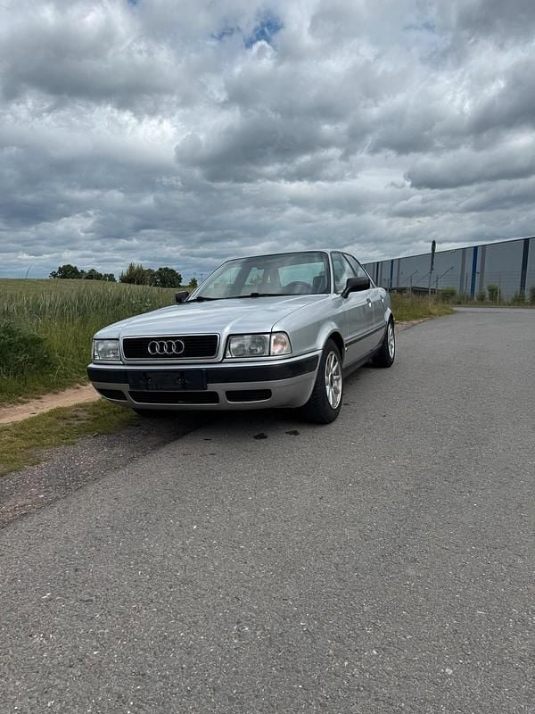 Silber Gebraucht 1994 Audi 80 Limousine | 2.400 € - Bild 1/4