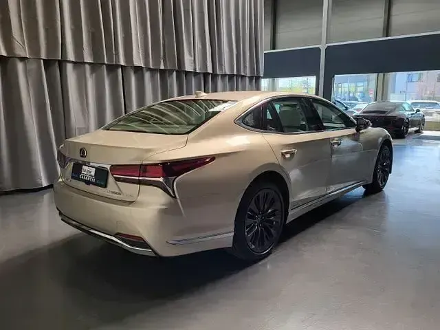 Gebraucht Lexus LS500h Luxury Line 359 PS (264 kW) 2018 Elastic ecru metallic Limousine