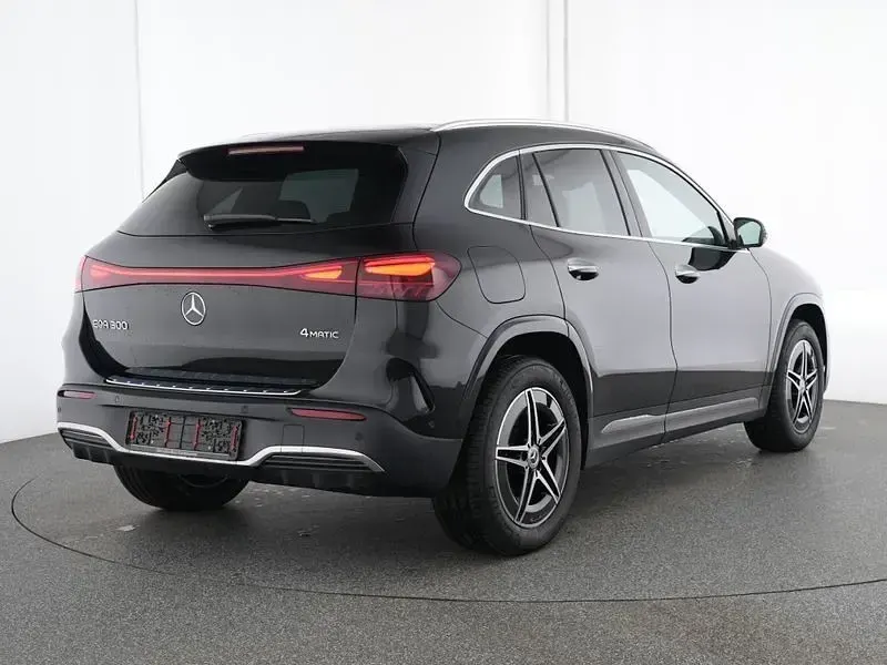 Gebraucht Mercedes EQA300 Premium 167 kW (228 PS) 2025 Schwarz SUV