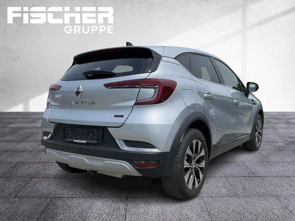 Gebraucht Renault Captur Techno 143 PS (105 kW) 2023 Silber SUV