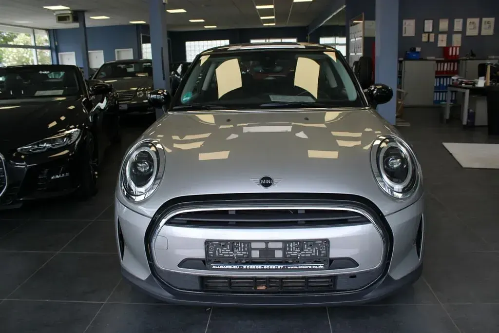 Gebraucht Mini Cooper Essential 136 PS (100 kW) 2022 Silber Kleinwagen