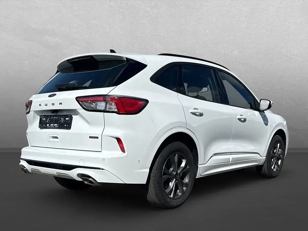 Second-hand Ford Kuga 152 CP (111 kW) 2022 Alb SUV
