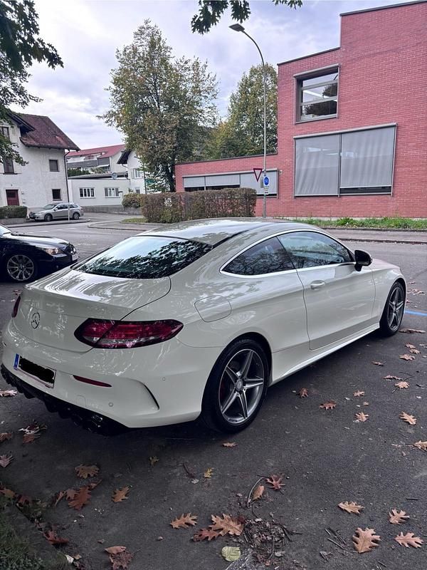 Gebraucht Mercedes 220 170 PS (125 kW) 2016 Weiß Coupé