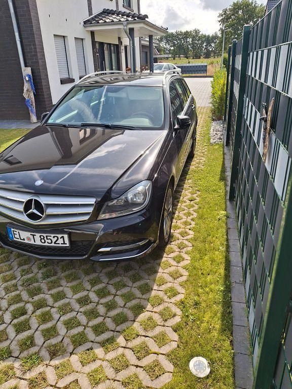 Schwarz Gebraucht 2015 Mercedes C220 Limousine | 8.999 € (Guter Preis) - Bild 1/4