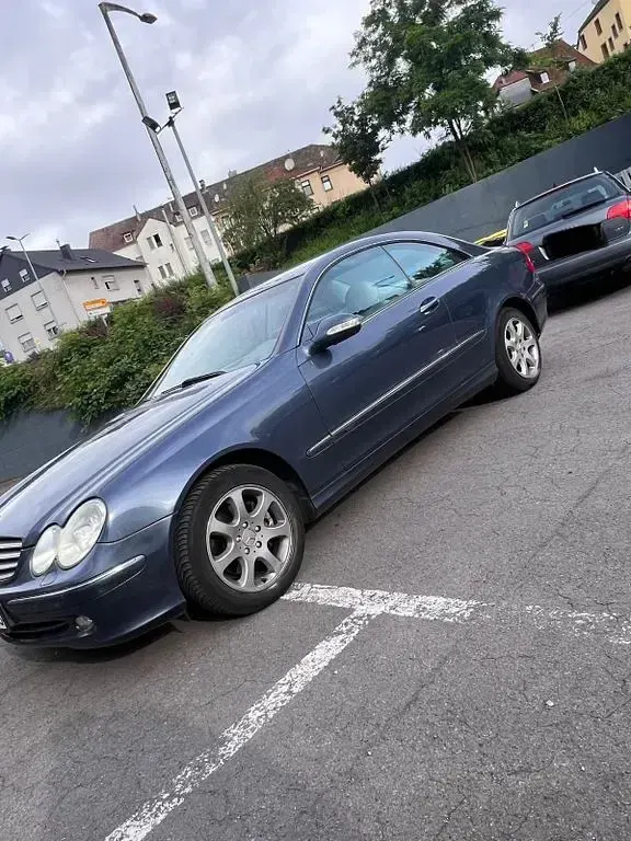 Gebraucht Mercedes CLK320 Avantgarde 218 PS (160 kW) 2003 Blau Coupé