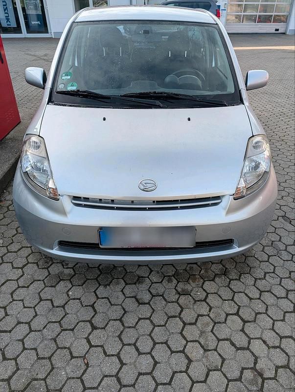 Grau Gebraucht 2005 Daihatsu Sirion Kleinwagen | 4.000 € (Fairer Preis) - Bild 1/4