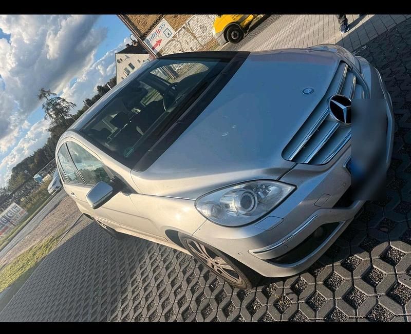 Grau Gebraucht 2008 Mercedes B200 Van / Kleinbus | 3.600 € - Bild 1/4