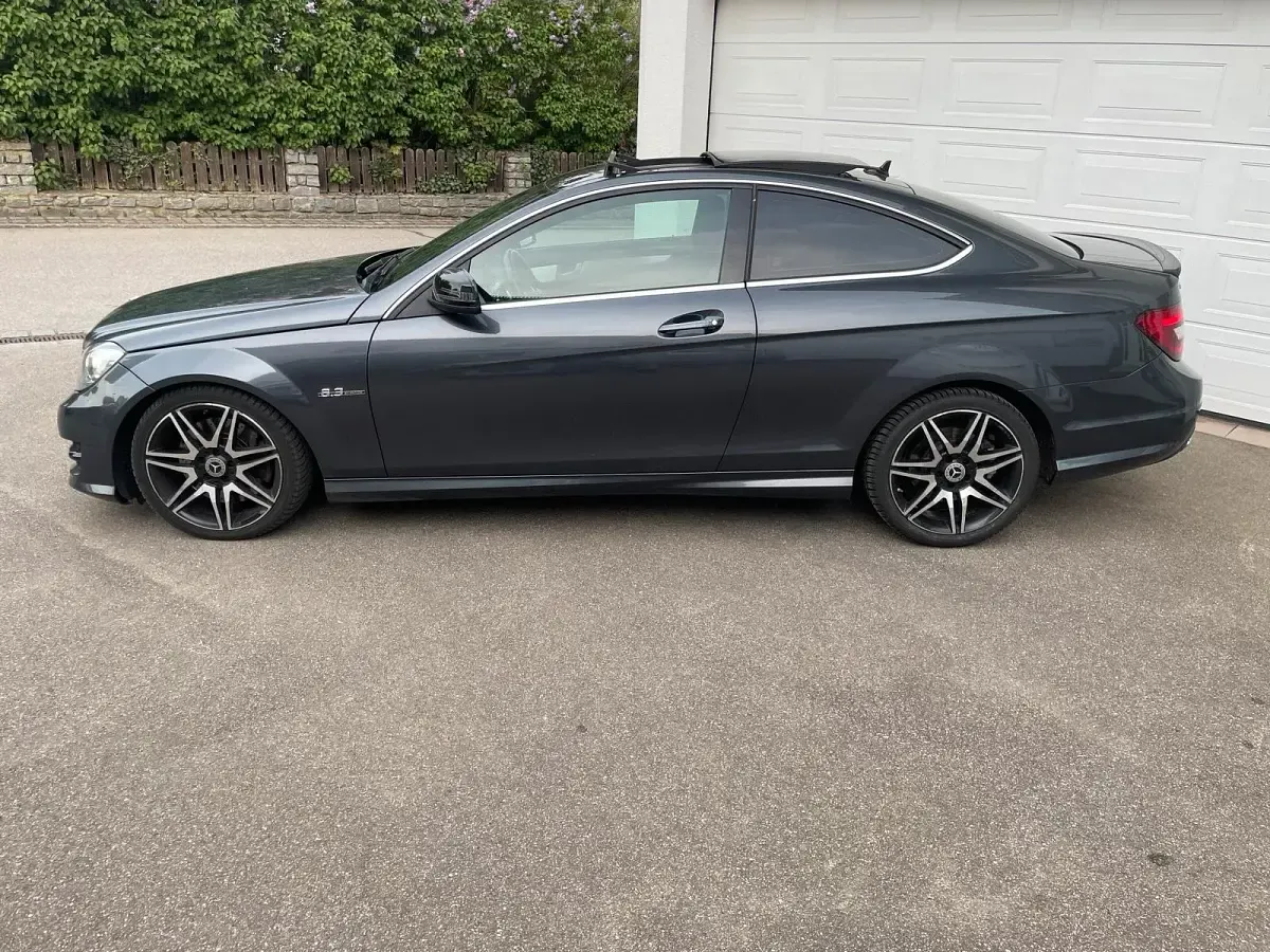 Gebraucht Mercedes C250 AMG line 204 PS (150 kW) 2013 Grau Coupé