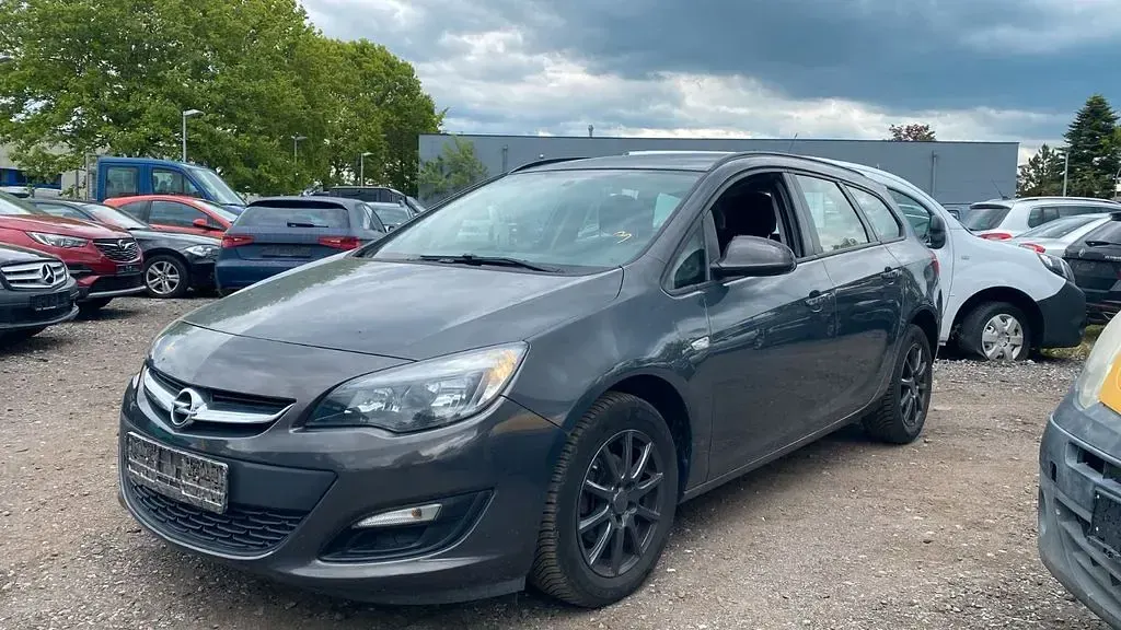 Usata Opel Astra Selection 120 CV (88 kW) 2012 Grigio Station wagon