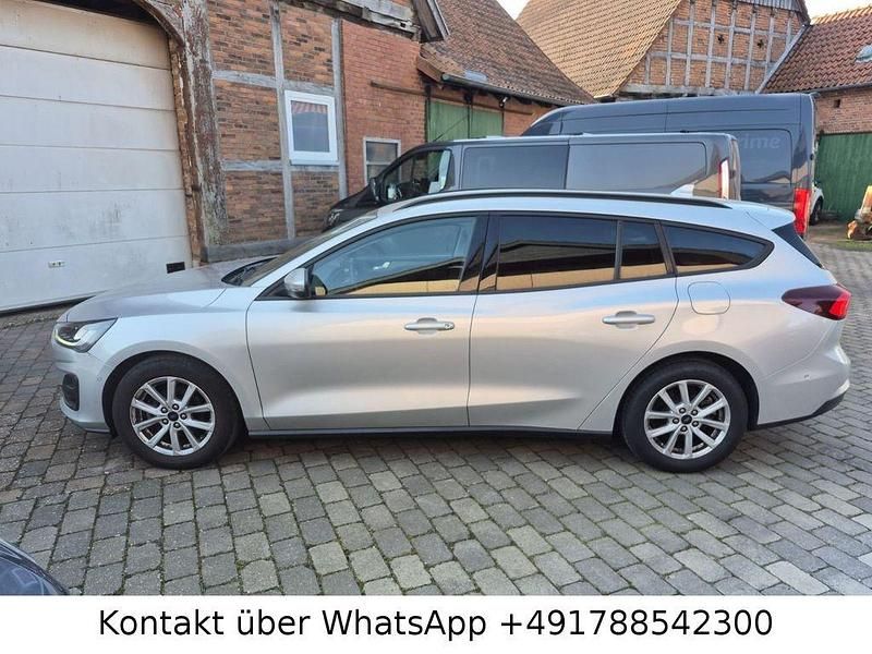 Gebraucht Ford Focus Cool & Connect 120 PS (88 kW) 2022 Silber Limousine