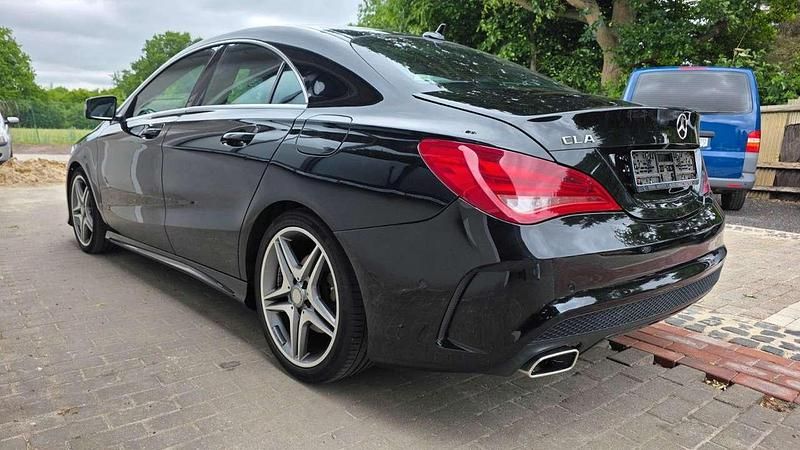 Gebraucht Mercedes CLA180 AMG line 122 PS (89 kW) 2015 Schwarz Coupé