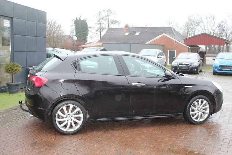 Gebraucht Alfa Romeo Giulietta Veloce 150 PS (110 kW) 2014 Schwarz Kleinwagen