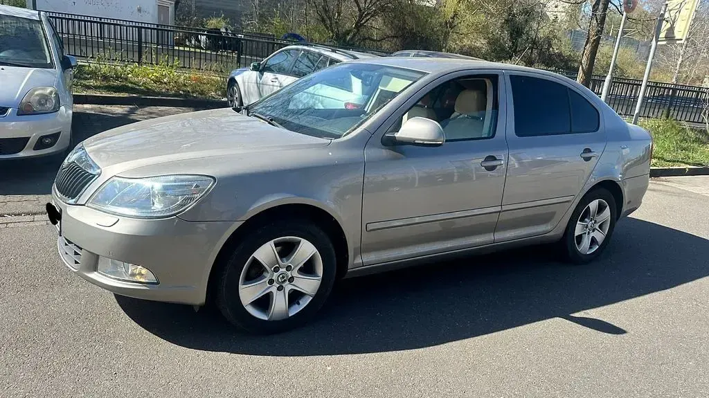 Usata Skoda Octavia Elegance 160 CV (117 kW) 2011 Beige Berlina