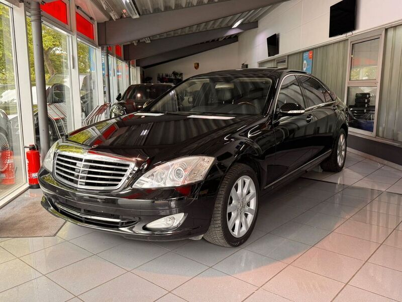 Schwarz Gebraucht 2007 Mercedes S500L Limousine | 10.999 € - Bild 1/4