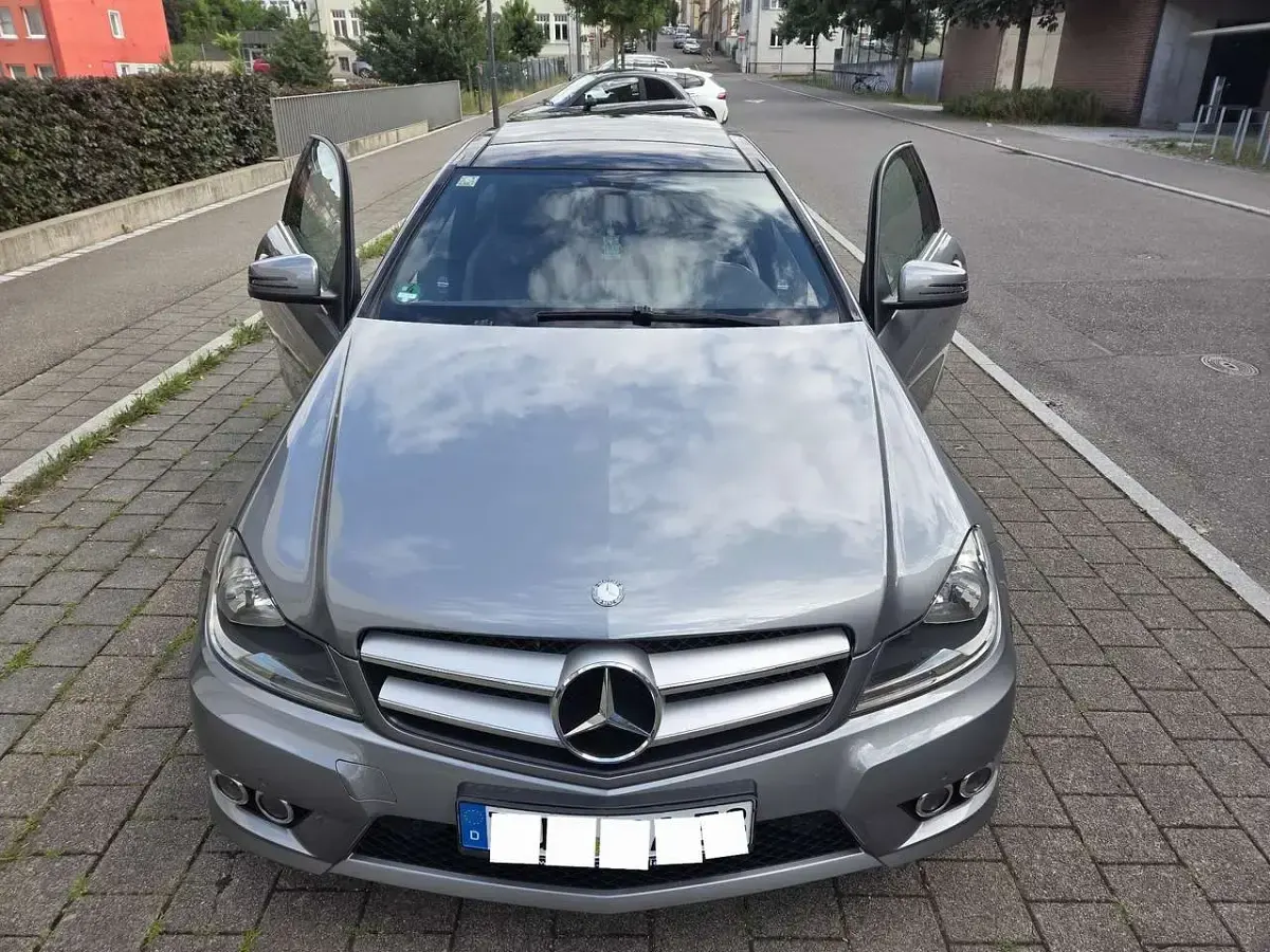 Gebraucht Mercedes C180 AMG Edition 1 156 PS (114 kW) 2011 Silber Coupé