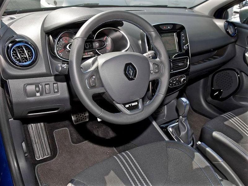 Gebraucht Renault Clio IV Bose Edition 118 PS (86 kW) 2017 Blau Limousine